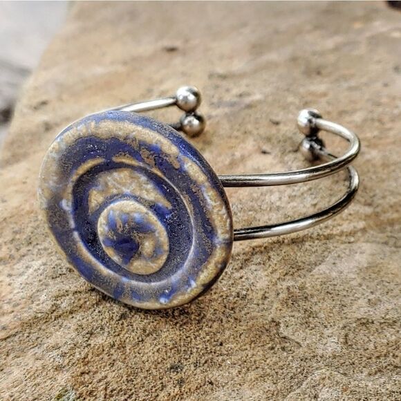 Artisan Circle In Circle Ceramic Cuff Bracele - Picture 5 of 5